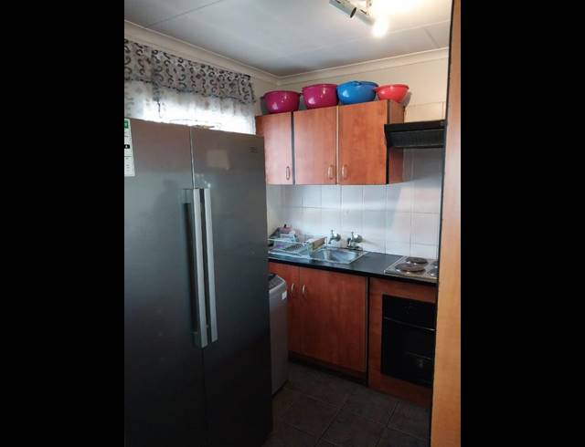 3 BEDROOM APARTMENT FOR SALE IN BOKSBURG WEST